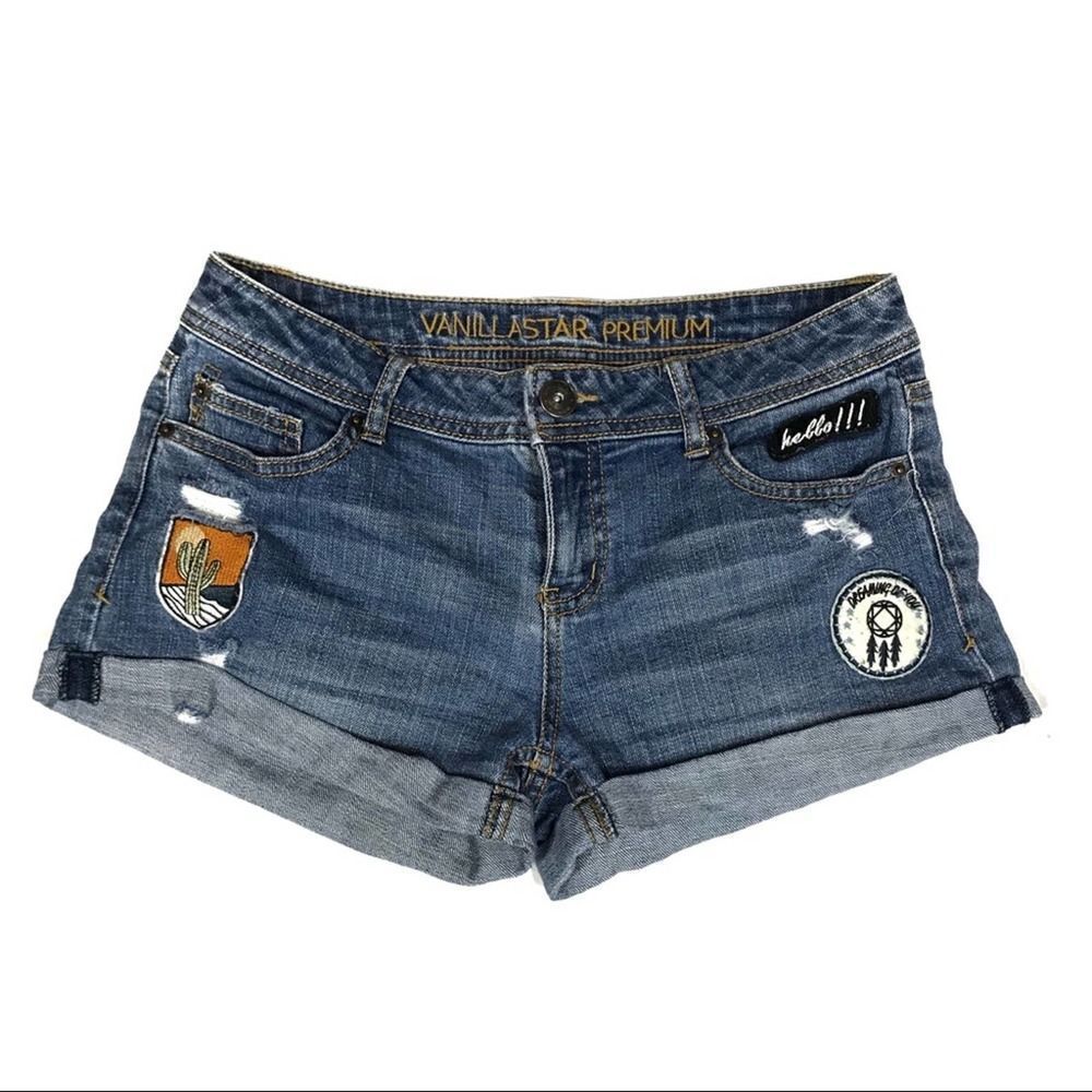 Vanilla Star short shorts with patches